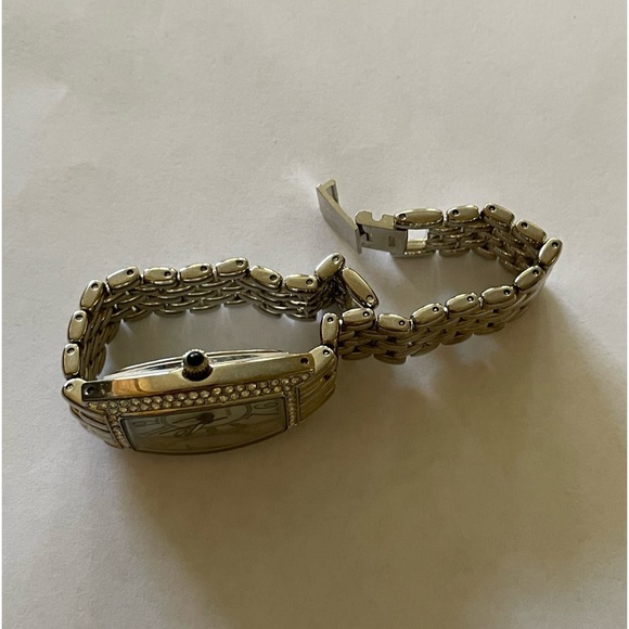 AVON Quartz Crystal Rhinestone Silver Tone Link Bezel Watch – Classic Style - Picture 5 of 9